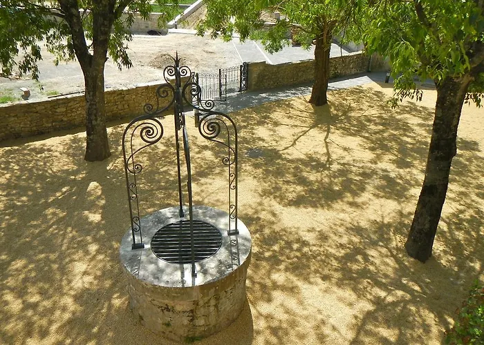 Domaine De Ceyrac Bed & Breakfast 3*